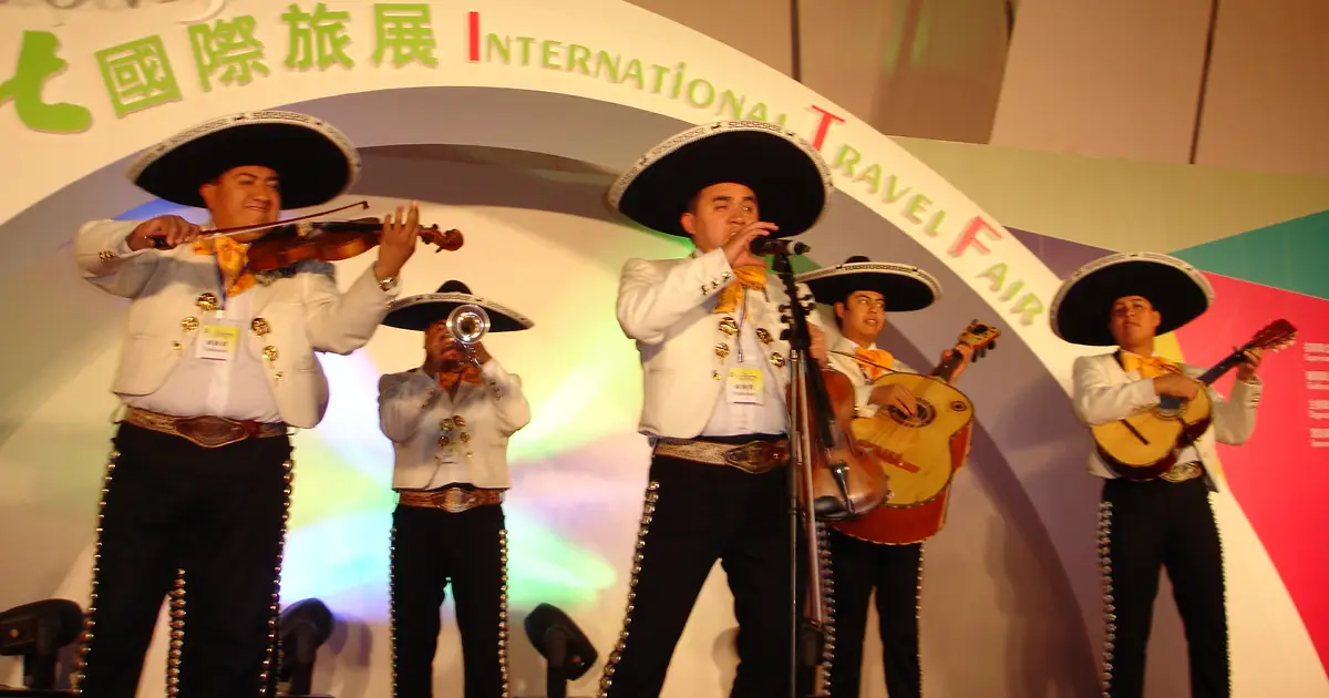 mariachis en xochimilco serenatas